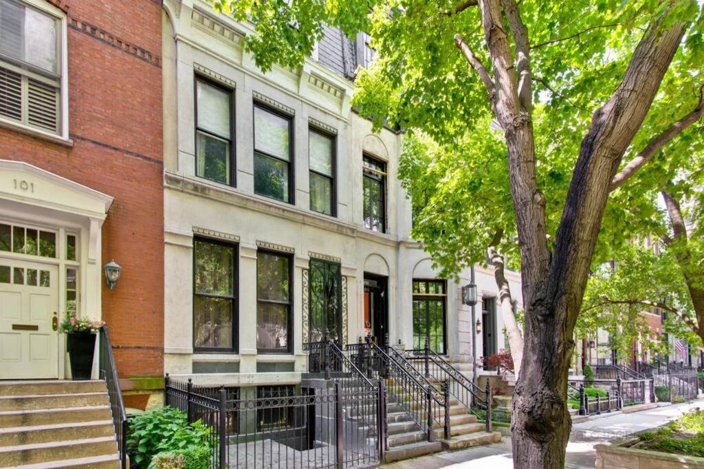 Studio Flat In The Heart Of Downtown Chicago Bagian luar foto